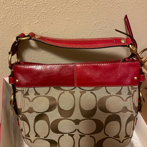 NWT Coach mint condition Zoe khaki/red Hobo bag with gift packaging - Picture 6 of 13